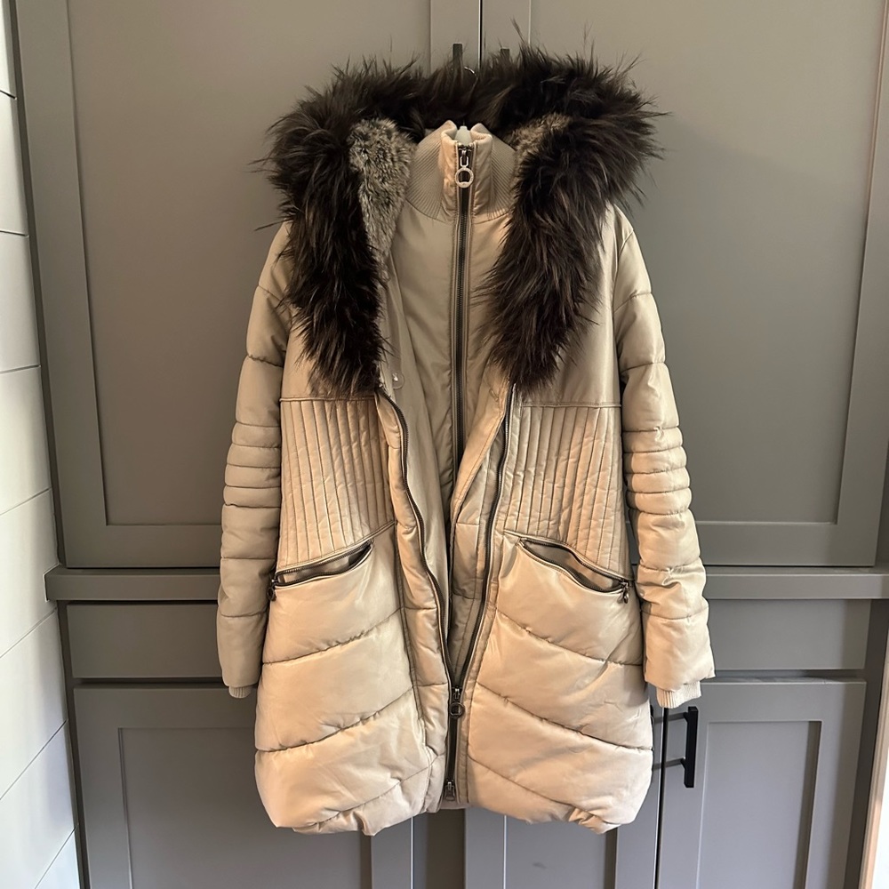 NOIZE winter jacket, size small, salmon color, 100 percent vegan